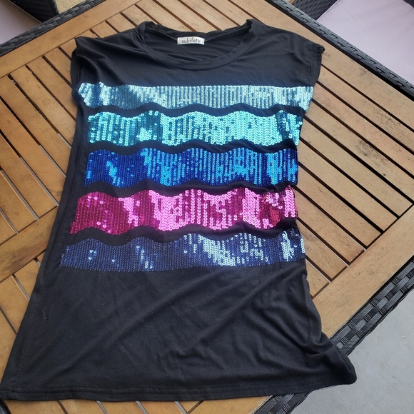 Black Sequin Striped T-Shirt Colorful Sequin Wave T-Shirt by Subtlety For‎ Woman - Picture 1 of 5